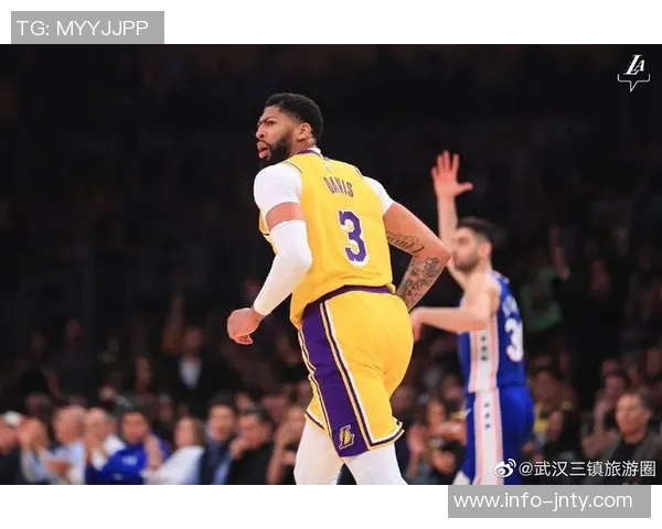 浓眉虽砍27分13板难救主湖人遭遇惨败局面堪忧 浓眉虽砍27分13板难救主湖人遭遇惨败局面堪忧