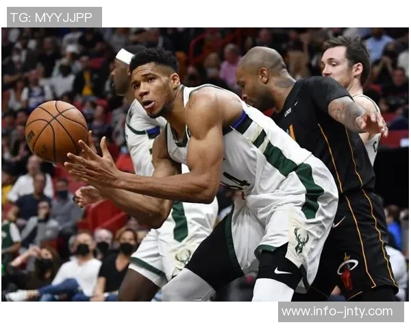 热火全队齐发力半场9人得分5人上双展现团队实力 热火全队齐发力半场9人得分5人上双展现团队实力