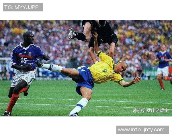 帕柳卡回忆94年世界杯决赛大罗是他心目中最强球员的印象 帕柳卡回忆94年世界杯决赛大罗是他心目中最强球员的印象